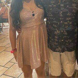 S9 Mid thigh flowy sparkly dress